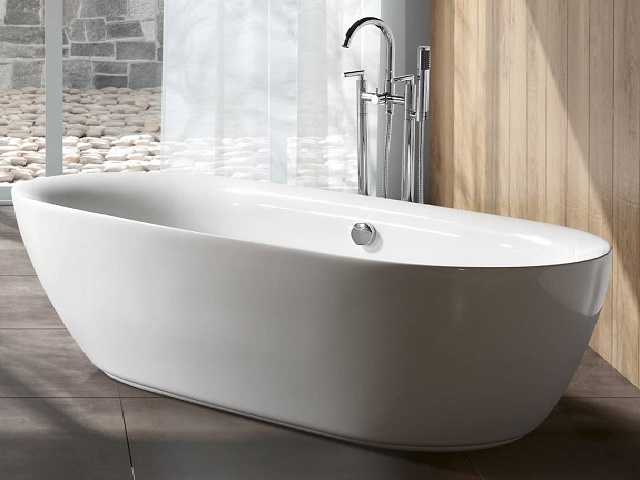 Bathtubs with faucet
